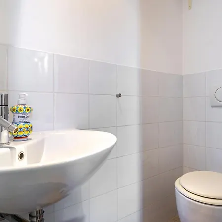 L'essenziale - Experience In Free Park & Wifi Alba (Piedmont)