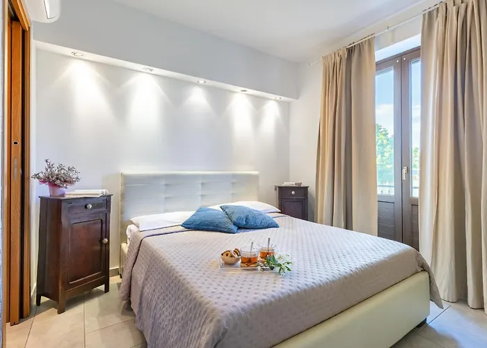 Apartment Essenziale Nel Cuore Di Parcheggio & Wifi *
